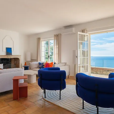Spacious With Breathtaking Seaview Le Rayol-Canadel-sur-Mer