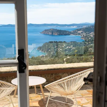 Spacious With Breathtaking Seaview Vila *